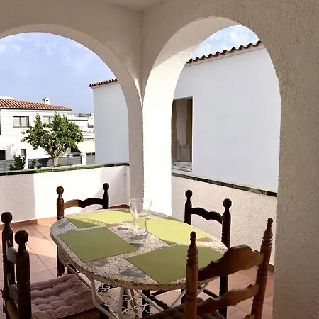 Creus Dos Apartment Empuriabrava